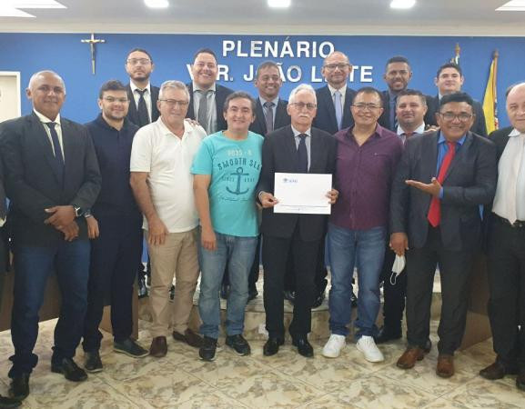 Câmara de Vereadores aprova reajuste salarial para dentistas do município de Oeiras