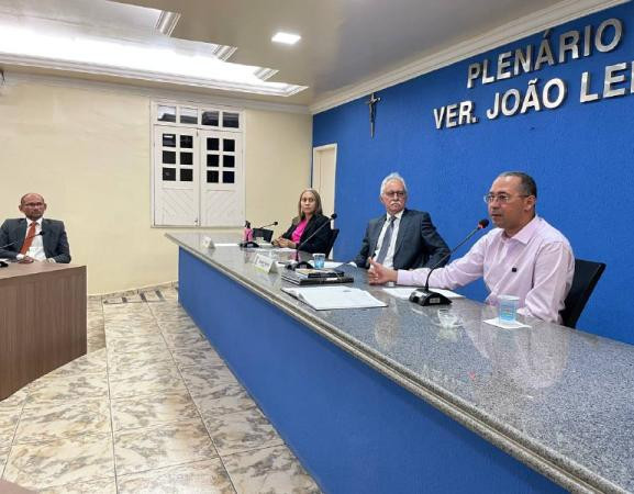 Na Câmara Municipal, diretor-geral fala sobre os 10 anos de atividades do IFPI em Oeiras