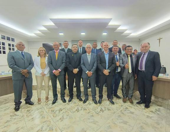 Câmara Municipal entrega Título de Cidadania Oeirense ao empresário José Rivaldo e ao professor Laerte Amorim