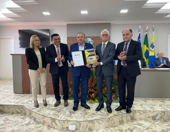 Câmara Municipal concede Título de Cidadão Oeirense ao presidente do sistema Fecomércio, Valdeci Cavalcante