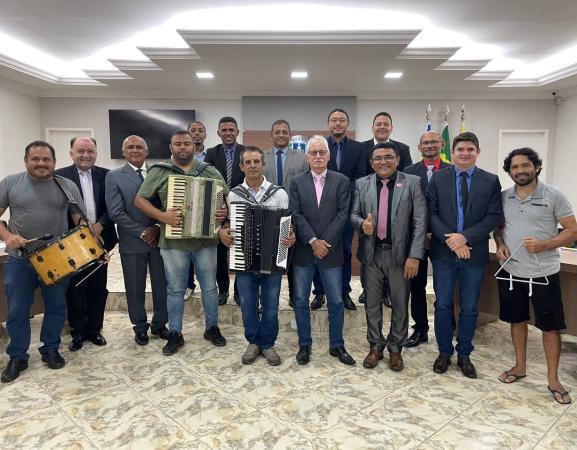 Câmara Municipal aprova projeto que institui Dia do Sanfoneiro em Oeiras