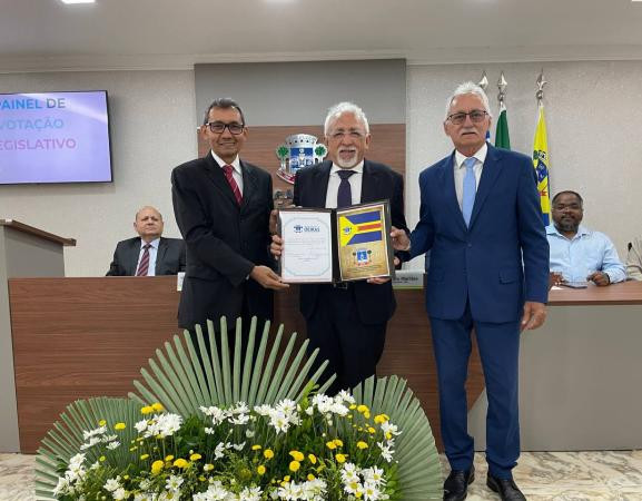 Câmara Municipal concede Título de Cidadão Oeirense ao historiador Fonseca Neto