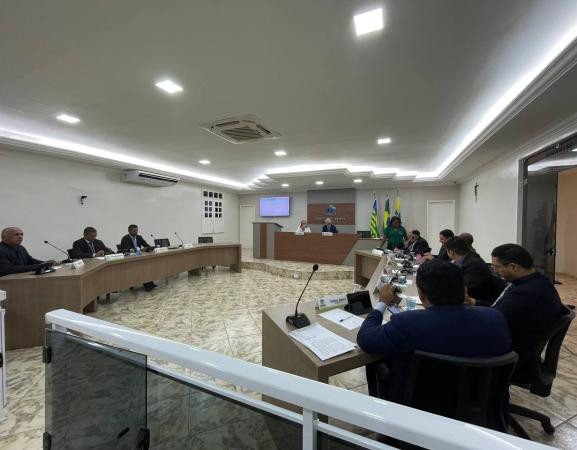Câmara Municipal de Oeiras entra em recesso legislativo aprovando novos projetos de lei