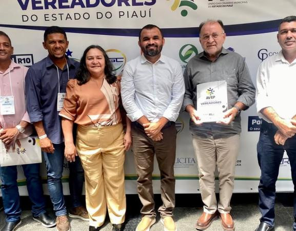 Parlamentares oeirenses participam de encontro estadual de vereadores