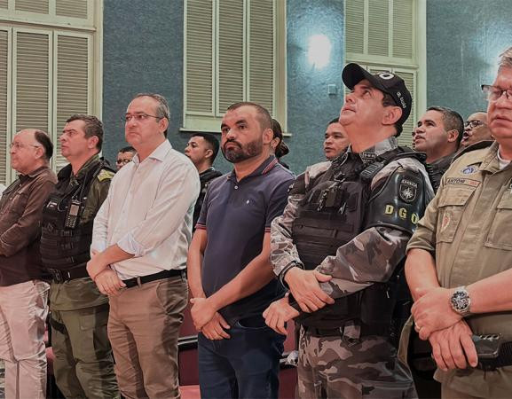 Presidente da Câmara de Oeiras participa de entrega de equipamentos de segurança